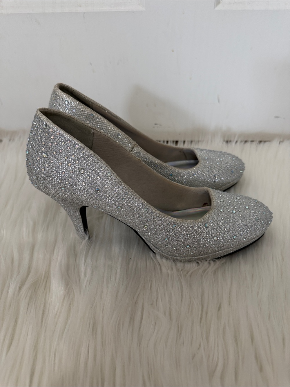 Silver slippers Glitter Crystal Silver Heel Pumps size 8 1/2